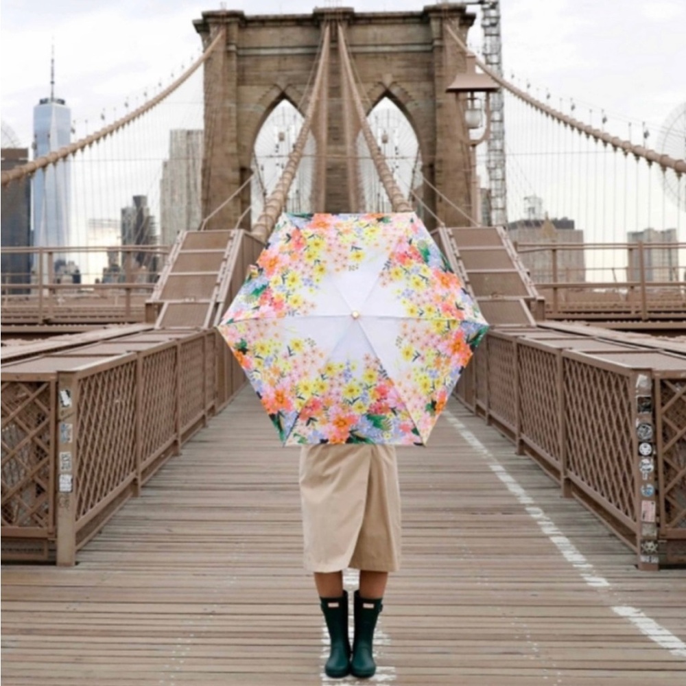 RIFLE PAPER CO Marguerite Umbrella FLORAL UMBRELLA - Picture 3 of 8